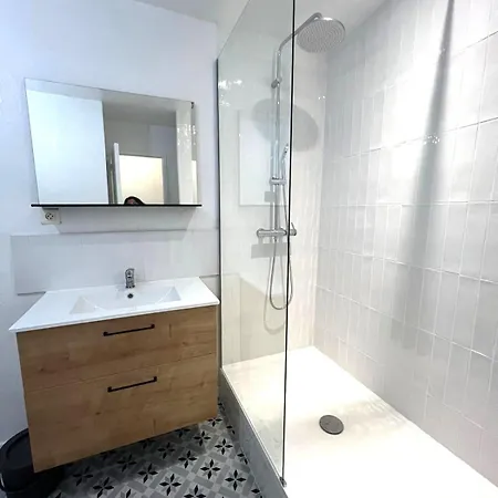 Lumineux T3 Refait A Neuf Dans Le Vieux Centre Apartmán *